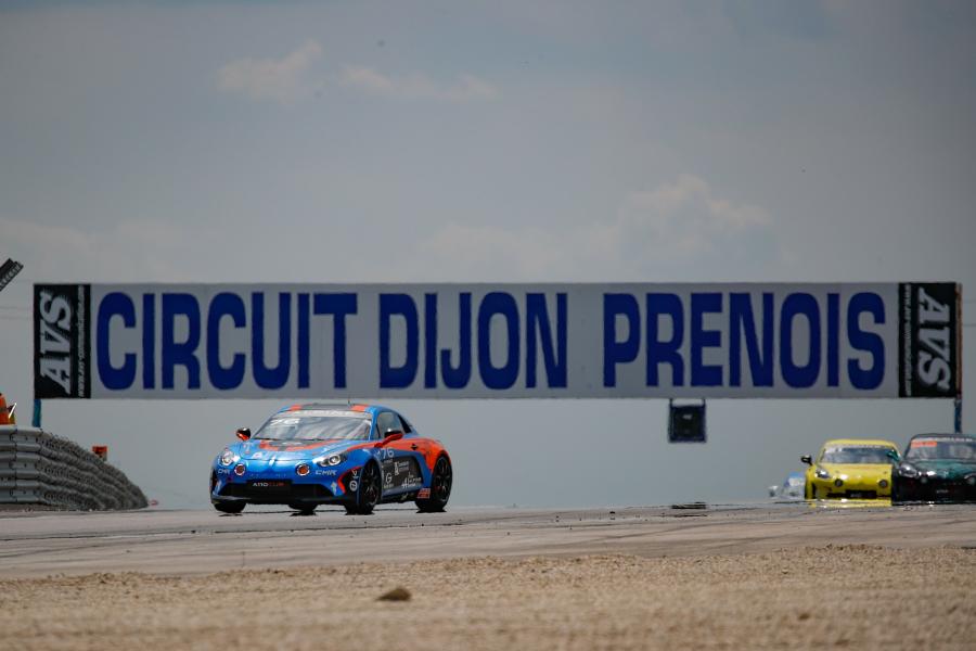  Alpine A110 Cup 2017 года  (фото 44 из 49)